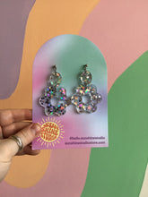 Load image into Gallery viewer, Flowers For Friends