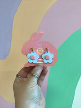 Load image into Gallery viewer, Sunshine Spring Flower