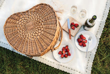 Load image into Gallery viewer, Heart Picnic Basket
