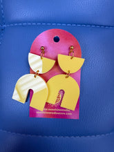 Load image into Gallery viewer, Geometric Arch Earrings