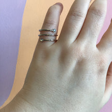 Load image into Gallery viewer, Springy Gem Titanium Ring