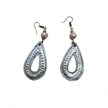 Load image into Gallery viewer, Metal Drop Earrings