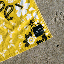 Load image into Gallery viewer, Axel Beach Towel