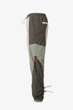 Load image into Gallery viewer, Active Windbreaker Joggers - Olive