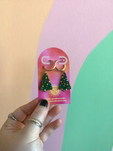 Load image into Gallery viewer, Beaded Christmas Earrings