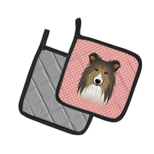 Load image into Gallery viewer, Checkerboard Pink Sheltie Pot Holders - Set of 2 - Heat-Resistant Kitchen Essentials BB1242PTHD