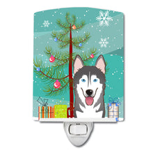 Load image into Gallery viewer, Christmas Tree and Alaskan Malamute Ceramic Night Light BB1590CNL