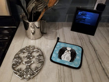 Load image into Gallery viewer, Snowflake Japanese Chin Pot Holders - Set of 2 - Heat-Resistant Kitchen Essentials BB1664PTHD