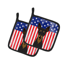 Load image into Gallery viewer, American Flag and Min Pin Pot Holders - Set of 2 - Heat-Resistant Kitchen Essentials BB2170PTHD