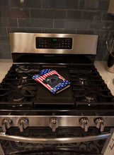 Load image into Gallery viewer, American Flag and Black Pug Oven Mitt BB2193OVMT