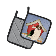 Load image into Gallery viewer, Dog House Collection Moscow Watchdog Pot Holders - Set of 2 - Heat-Resistant Kitchen Essentials