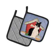 Load image into Gallery viewer, Dog House Collection Russo-European Laika Spitz Pot Holders - Set of 2 - Heat-Resistant Kitchen Essentials