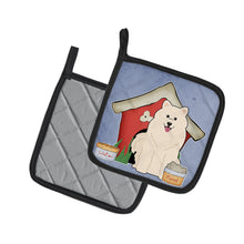 Load image into Gallery viewer, Dog House Collection Samoyed Pot Holders - Set of 2 - Heat-Resistant Kitchen Essentials