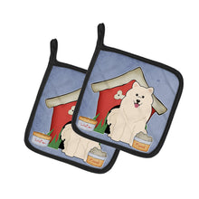 Load image into Gallery viewer, Dog House Collection Samoyed Pot Holders - Set of 2 - Heat-Resistant Kitchen Essentials