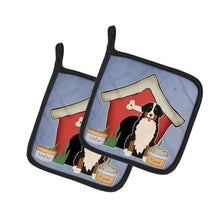 Load image into Gallery viewer, Dog House Collection Bernese Mountain Dog Pot Holders - Set of 2 - Heat-Resistant Kitchen Essentials