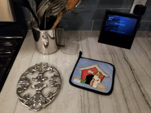 Load image into Gallery viewer, Dog House Collection Brittany Spaniel Pot Holders - Set of 2 - Heat-Resistant Kitchen Essentials BB2826PTHD