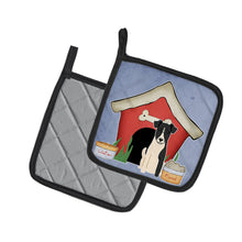 Load image into Gallery viewer, Dog House Collection Smooth Fox Terrier Pot Holders - Set of 2 - Heat-Resistant Kitchen Essentials
