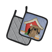 Load image into Gallery viewer, Dog House Collection Pekingnese Tan Pot Holders - Set of 2 - Heat-Resistant Kitchen Essentials