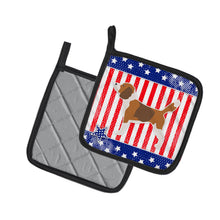 Load image into Gallery viewer, USA Patriotic Beagle Pot Holders - Set of 2 - Heat-Resistant Kitchen Essentials BB3310PTHD