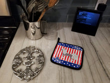 Load image into Gallery viewer, USA Patriotic Chinese Crested Pot Holders - Set of 2 - Heat-Resistant Kitchen Essentials BB3343PTHD
