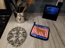 Load image into Gallery viewer, USA Patriotic Leonberger Pot Holders - Set of 2 - Heat-Resistant Kitchen Essentials BB3358PTHD
