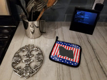 Load image into Gallery viewer, USA Patriotic Puli Pot Holders - Set of 2 - Heat-Resistant Kitchen Essentials BB3363PTHD