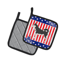 Load image into Gallery viewer, USA Patriotic Siberian Husky Pot Holders - Set of 2 - Heat-Resistant Kitchen Essentials BB3380PTHD