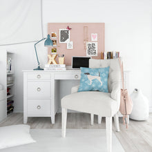 Load image into Gallery viewer, Winter Snowflake English Pointer Throw Pillow - 14x14 Decorative Pillow – Art for Your Home &amp; Patio BB3495PW1414