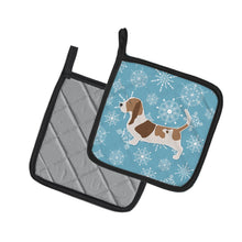 Load image into Gallery viewer, Winter Snowflake Basset Hound Pot Holders - Set of 2 - Heat-Resistant Kitchen Essentials BB3502PTHD