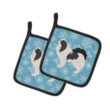 Load image into Gallery viewer, Winter Snowflake Japanese Chin Pot Holders - Set of 2 - Heat-Resistant Kitchen Essentials BB3537PTHD