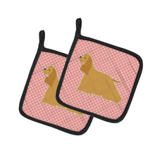Load image into Gallery viewer, Cocker Spaniel Checkerboard Pink Pot Holders - Set of 2 - Heat-Resistant Kitchen Essentials BB3586PTHD