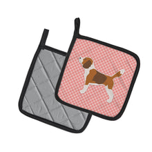 Load image into Gallery viewer, Beagle Checkerboard Pink Pot Holders - Set of 2 - Heat-Resistant Kitchen Essentials BB3610PTHD