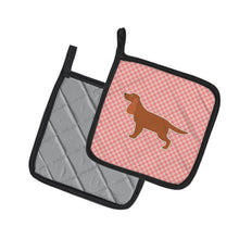 Load image into Gallery viewer, English Cocker Spaniel Checkerboard Pink Pot Holders - Set of 2 - Heat-Resistant Kitchen Essentials BB3612PTHD
