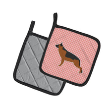 Load image into Gallery viewer, German Shepherd Checkerboard Pink Pot Holders - Set of 2 - Heat-Resistant Kitchen Essentials BB3624PTHD