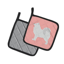 Load image into Gallery viewer, Samoyed Checkerboard Pink Pot Holders - Set of 2 - Heat-Resistant Kitchen Essentials BB3659PTHD