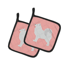 Load image into Gallery viewer, Samoyed Checkerboard Pink Pot Holders - Set of 2 - Heat-Resistant Kitchen Essentials BB3659PTHD