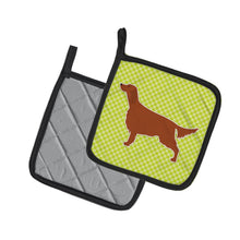 Load image into Gallery viewer, Irish Setter Checkerboard Green Pot Holders - Set of 2 - Heat-Resistant Kitchen Essentials BB3793PTHD