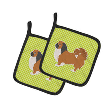 Load image into Gallery viewer, Pekingese Checkerboard Green Pot Holders - Set of 2 - Heat-Resistant Kitchen Essentials BB3838PTHD