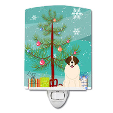 Load image into Gallery viewer, Merry Christmas Tree Moscow Watchdog Ceramic Night Light BB4152CNL