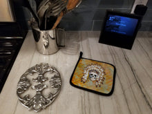 Load image into Gallery viewer, Day of the Dead Indian Skull Pot Holders - Set of 2 - Heat-Resistant Kitchen Essentials BB5121PTHD
