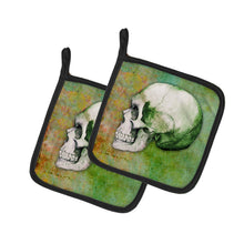 Load image into Gallery viewer, Day of the Dead Green Skull Pot Holders - Set of 2 - Heat-Resistant Kitchen Essentials BB5122PTHD