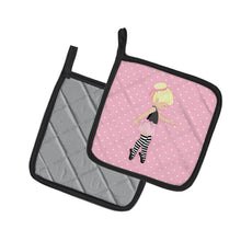 Load image into Gallery viewer, Ballerina Blonde Releve Pot Holders - Set of 2 - Heat-Resistant Kitchen Essentials BB5162PTHD