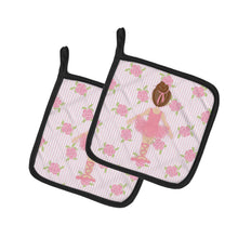 Load image into Gallery viewer, Ballerina Brunette Back Pose Pot Holders - Set of 2 - Heat-Resistant Kitchen Essentials BB5176PTHD