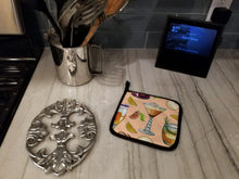 Load image into Gallery viewer, Drinks and Cocktails Peach Pot Holders - Set of 2 - Heat-Resistant Kitchen Essentials BB5200PTHD