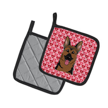 Load image into Gallery viewer, German Shepherd Hearts Pot Holders - Set of 2 - Heat-Resistant Kitchen Essentials BB5281PTHD