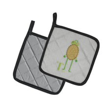 Load image into Gallery viewer, Alphabet T for Turtle Pot Holders - Set of 2 - Heat-Resistant Kitchen Essentials BB5745PTHD