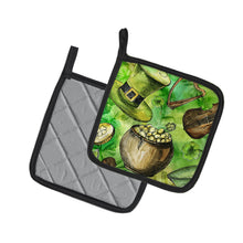 Load image into Gallery viewer, Luck of the Irish Pot Holders - Set of 2 - Heat-Resistant Kitchen Essentials BB5755PTHD