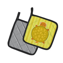 Load image into Gallery viewer, Turtle with Glasses Pot Holders - Set of 2 - Heat-Resistant Kitchen Essentials BB6736PTHD