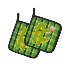 Load image into Gallery viewer, Alligator Love Pot Holders - Set of 2 - Heat-Resistant Kitchen Essentials BB6741PTHD