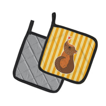 Load image into Gallery viewer, Opossum Love Pot Holders - Set of 2 - Heat-Resistant Kitchen Essentials BB6743PTHD
